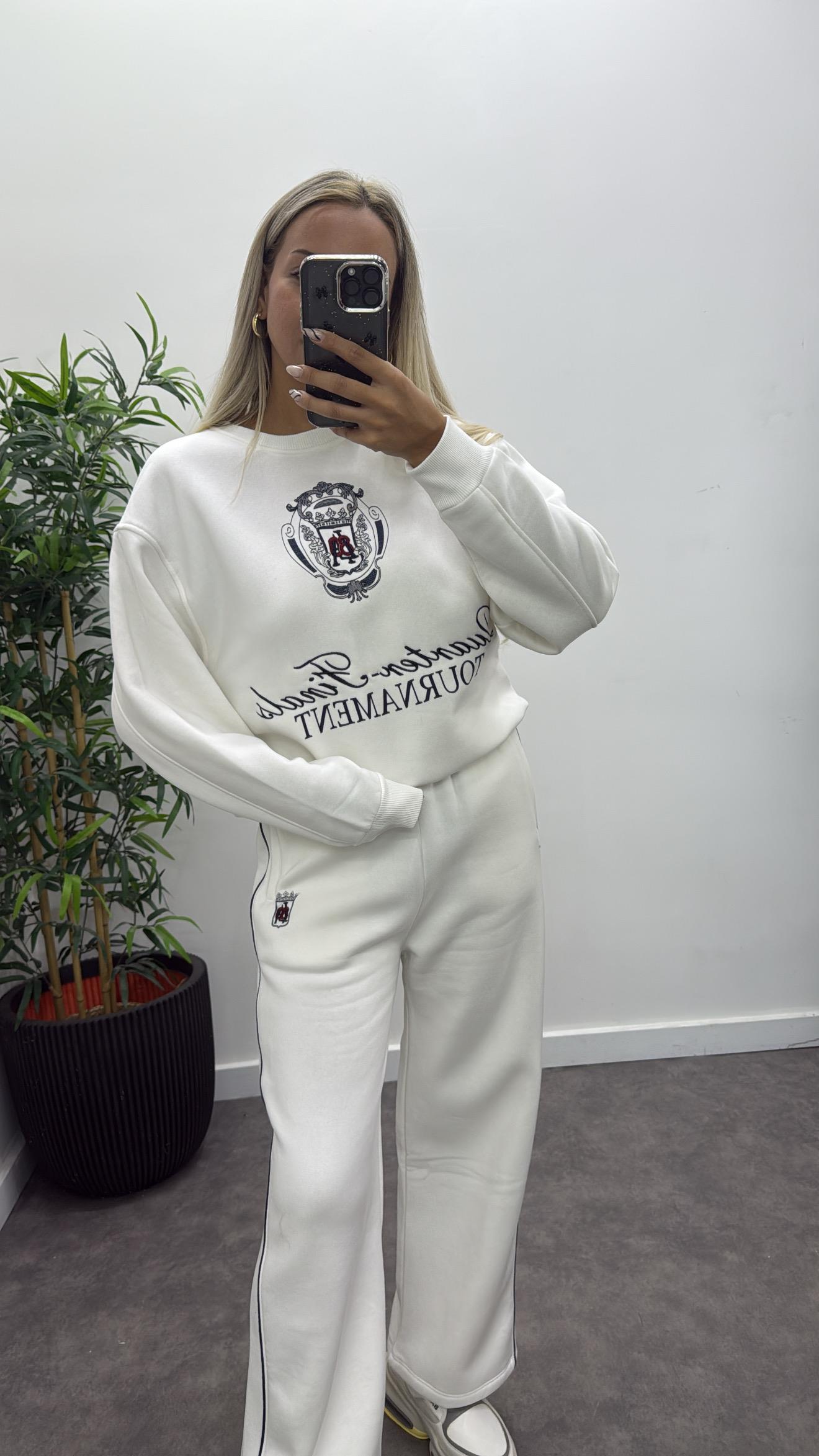 Şardonlu Üç İplk Takım