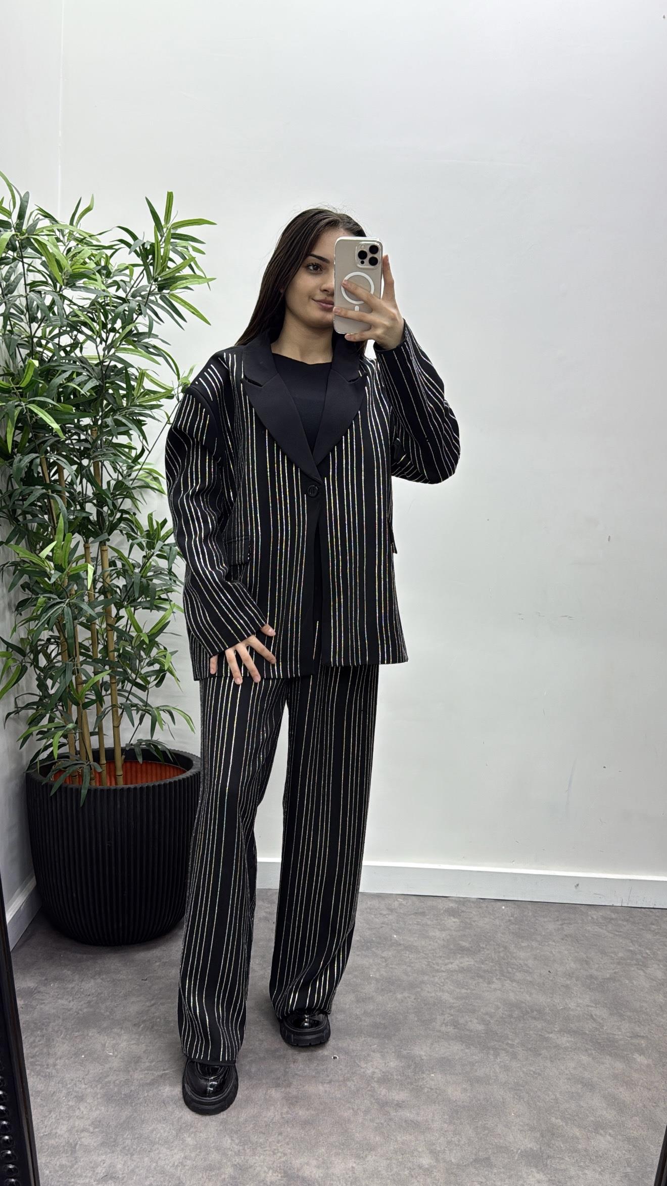 Tasarım Taşlı Takım Elbise