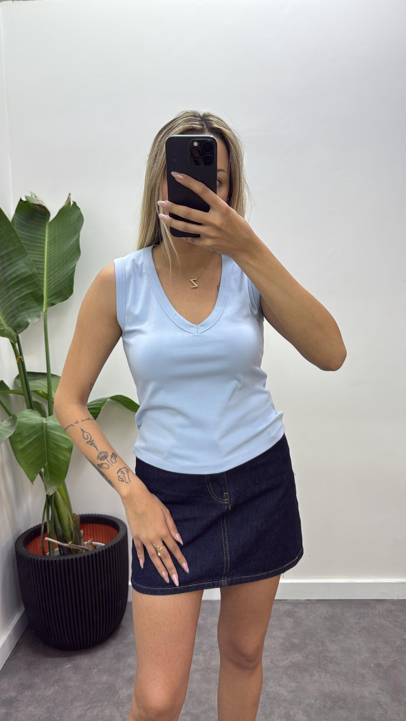 V Yaka Kolsuz Bluz
