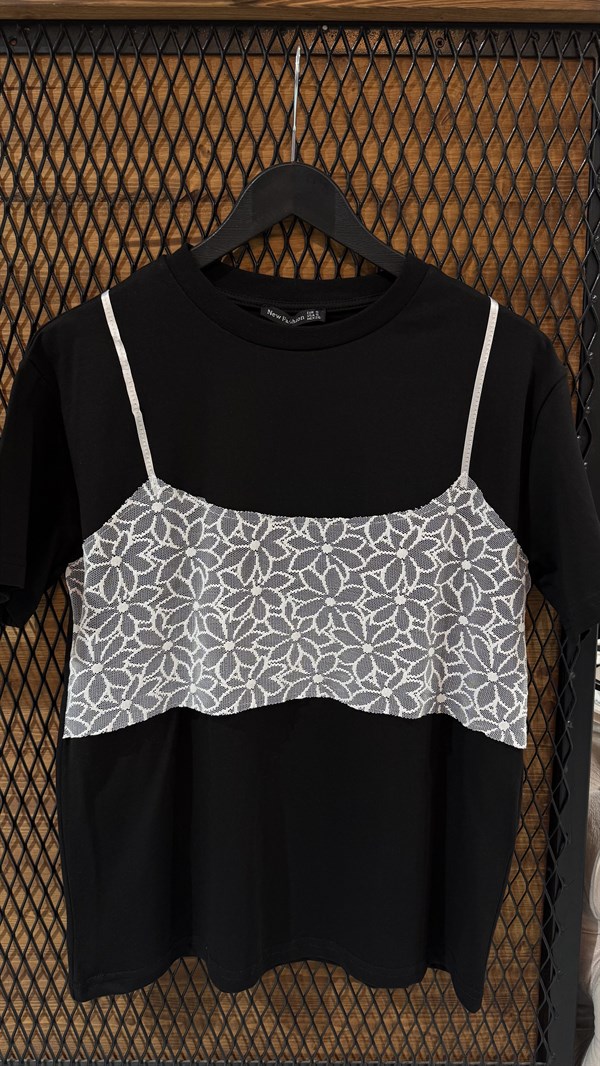 Büstiyer Detay Tişört