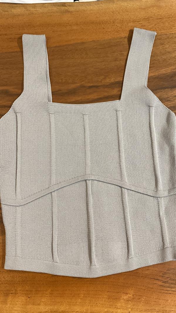 Çizgi Detaylı Crop