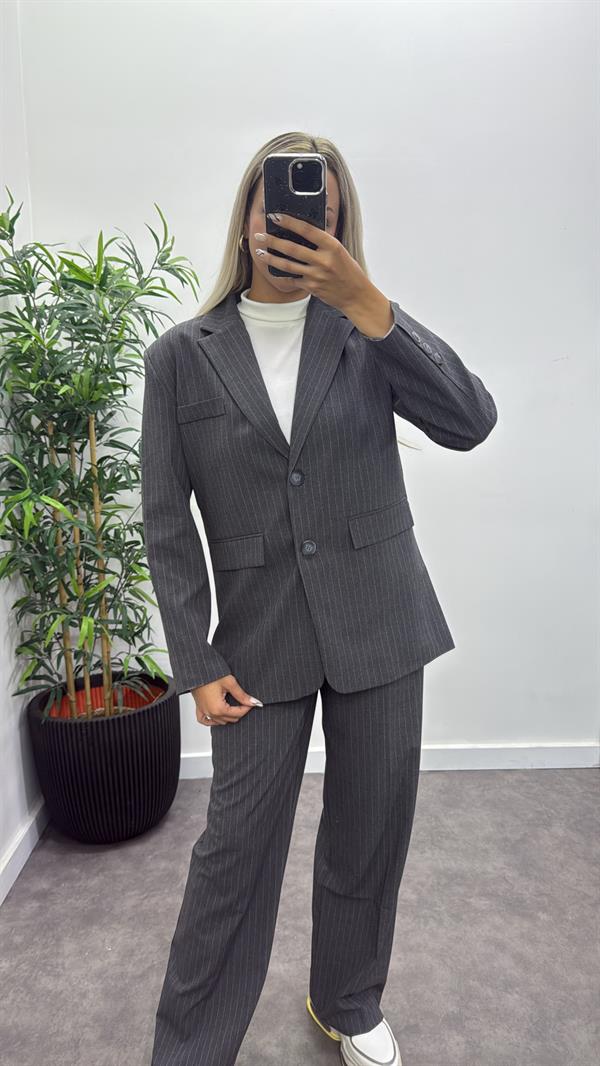 Çizgili Palazzo Takım Elbise