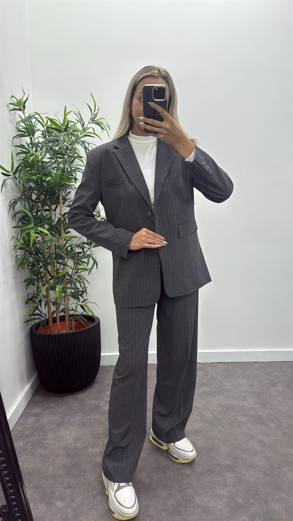 Çizgili Palazzo Takım Elbise