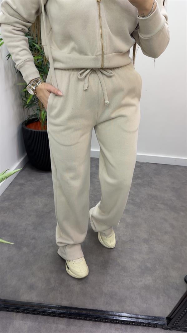 Kapşonlu Triko Takım