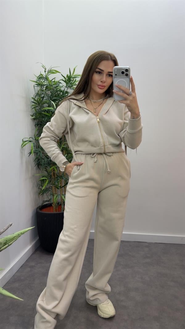 Kapşonlu Triko Takım