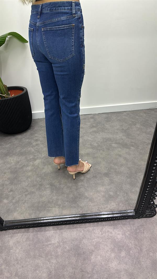 Marka Model Taşlı Jean