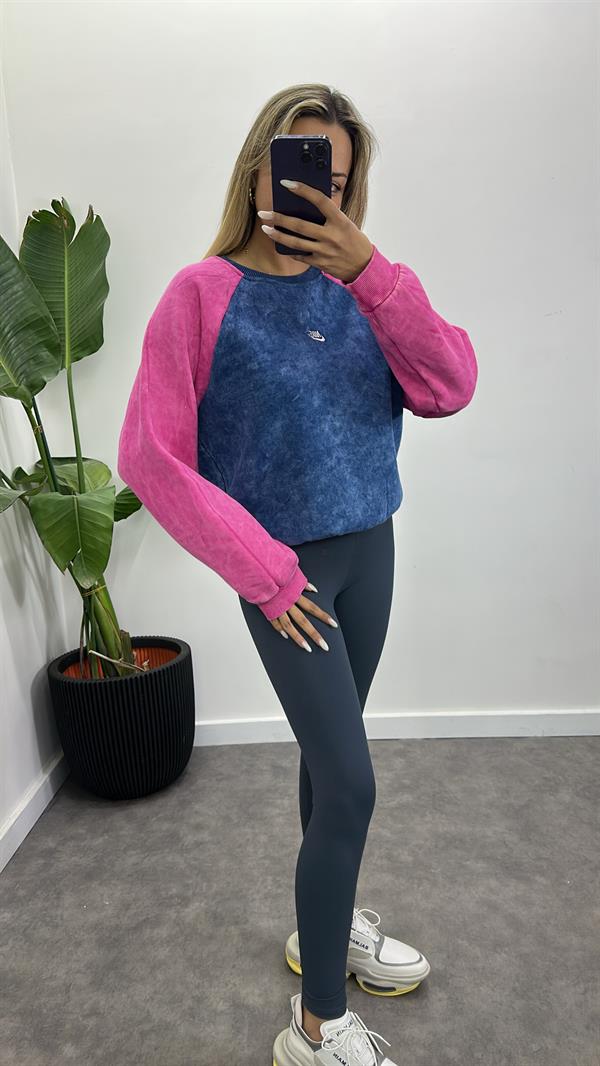 Nik* Model Marka Sweat