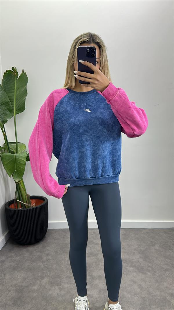 Nik* Model Marka Sweat