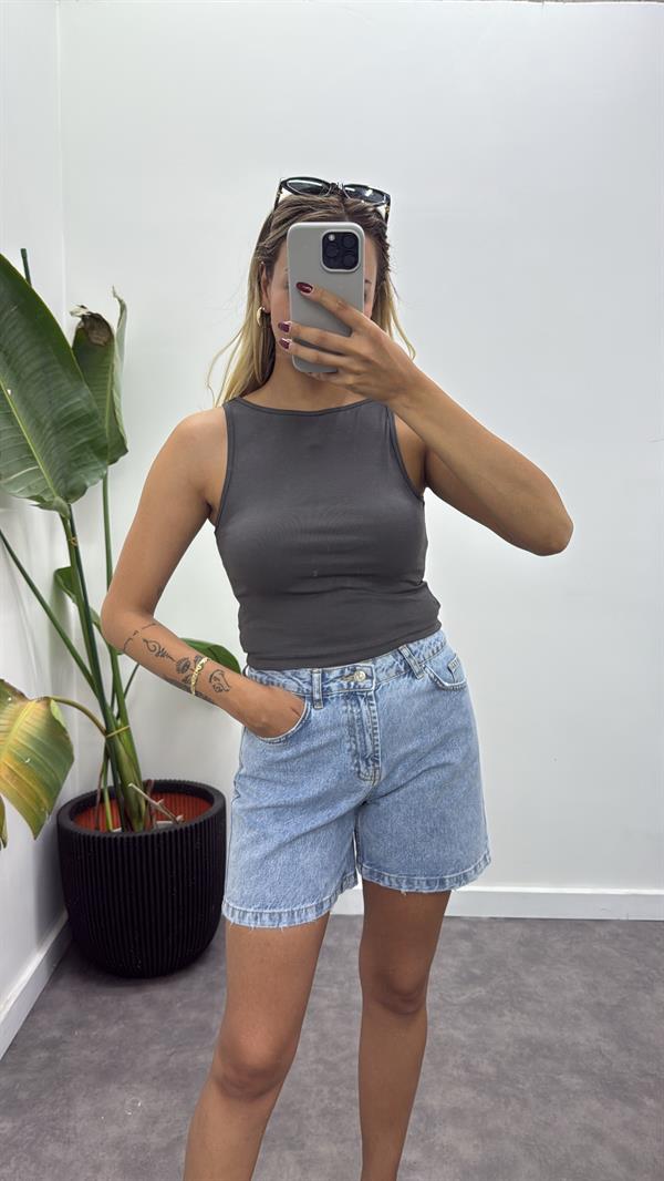 Sıfır Yaka Kolsuz Bluz