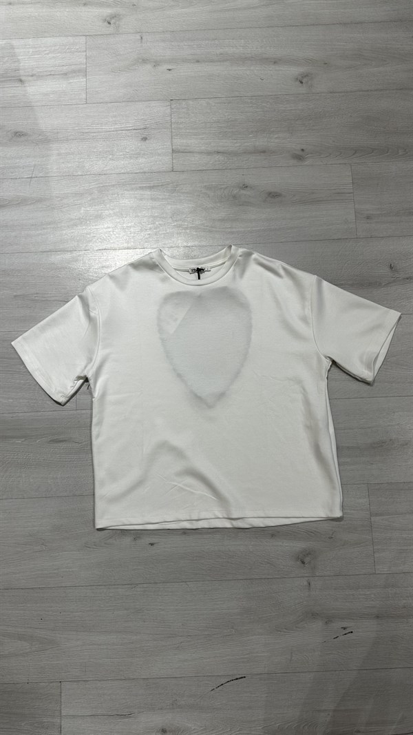 Sırt Detay Kalp Nakışlı T-Shirt