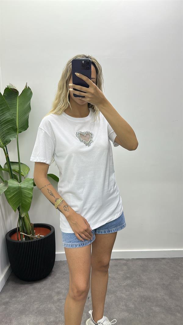 Taşlı Kalpli T-Shirt