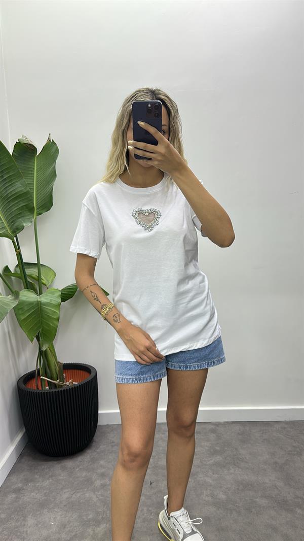 Taşlı Kalpli T-Shirt