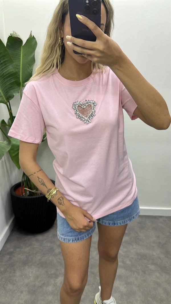 Taşlı Kalpli T-Shirt