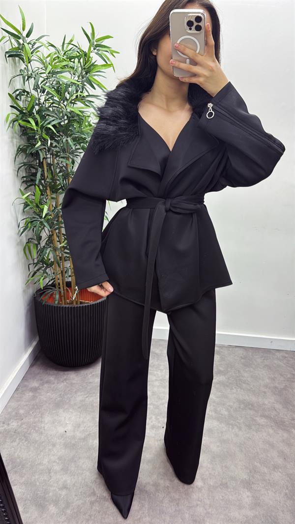 Yaka Kürklü Takım