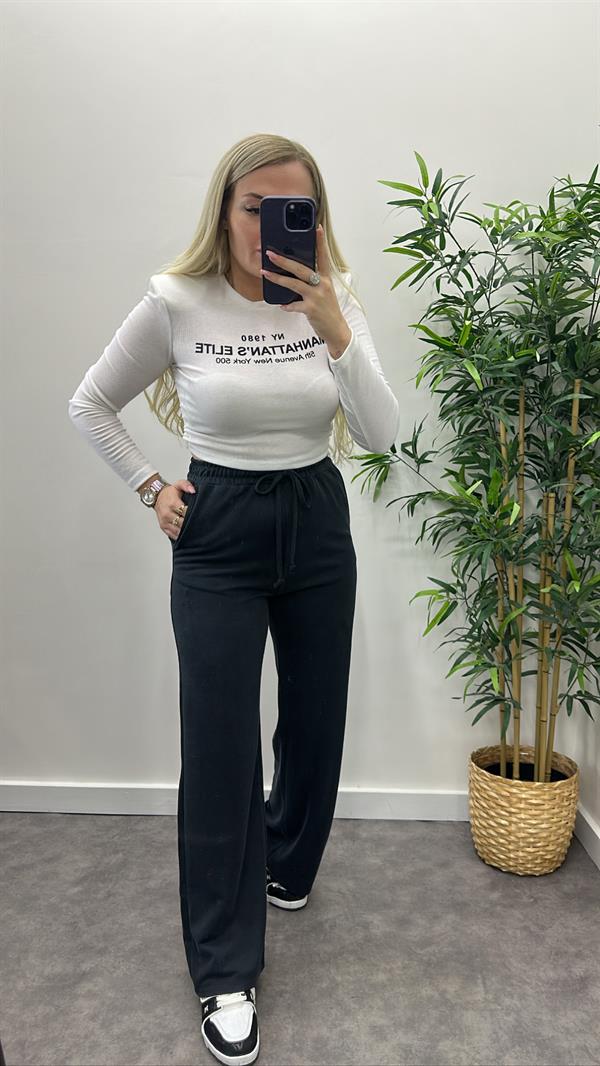 Yazı Detay Bağcıklı Bluz