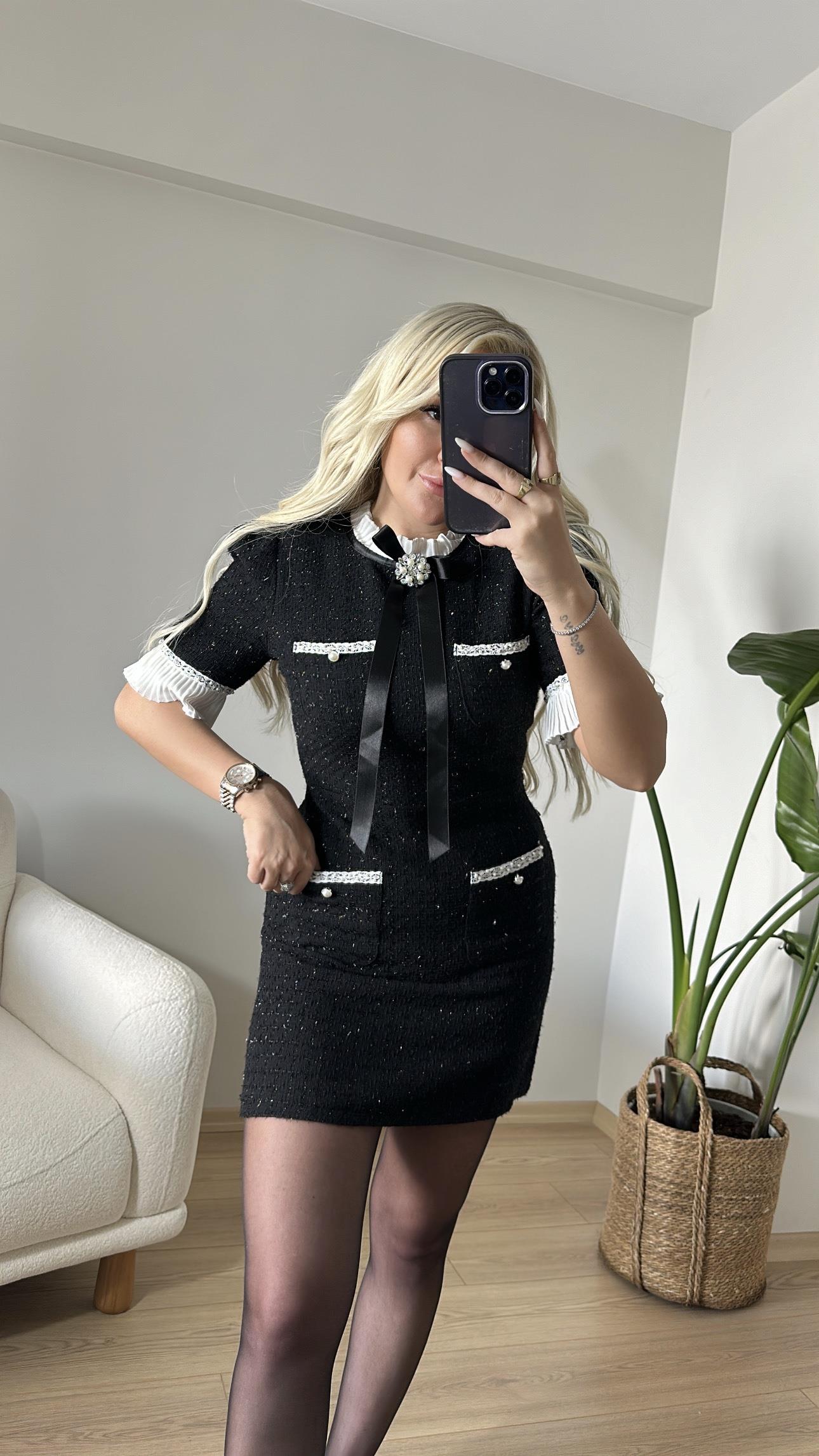 Buklet Tasarım Elbise