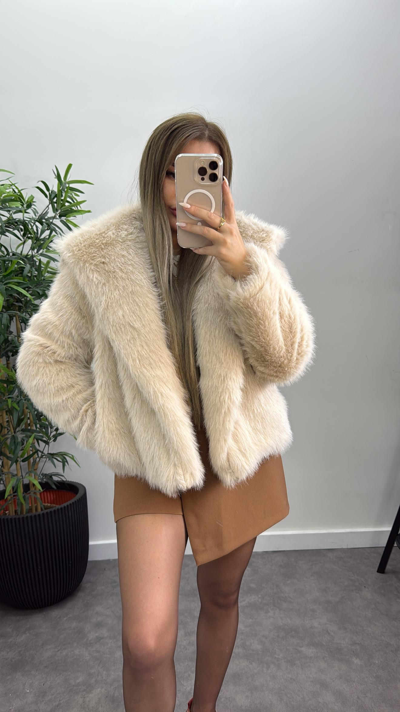 İthal Yakalı Kürk Ceket