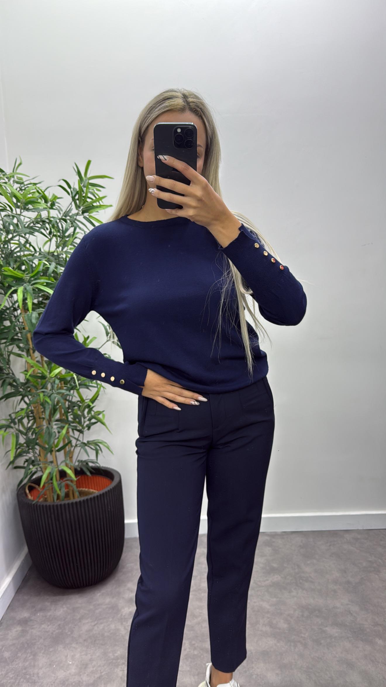 Kol Düğme Detay Triko Kazak