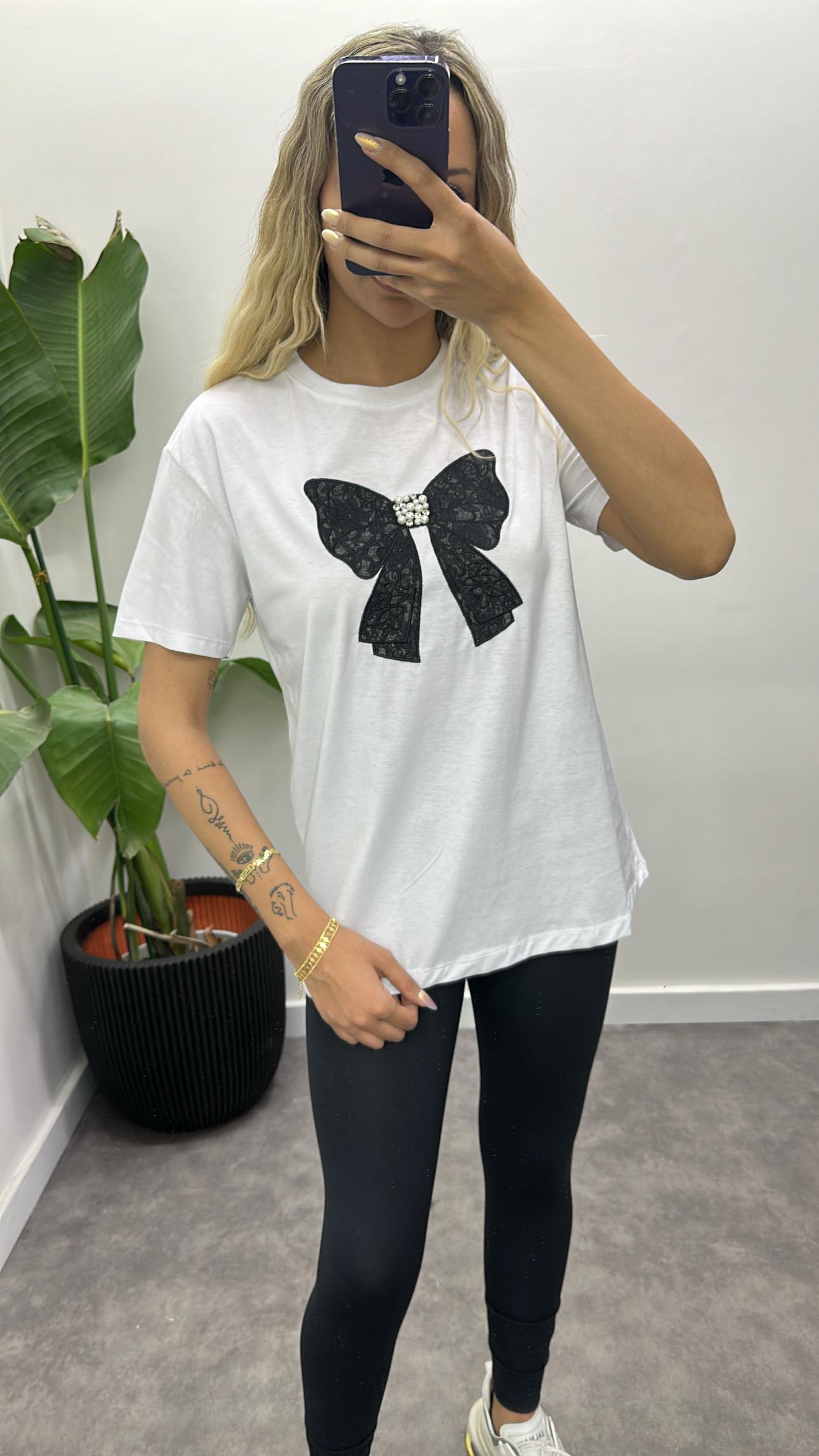 Kurdele Taş Detay T-Shirt