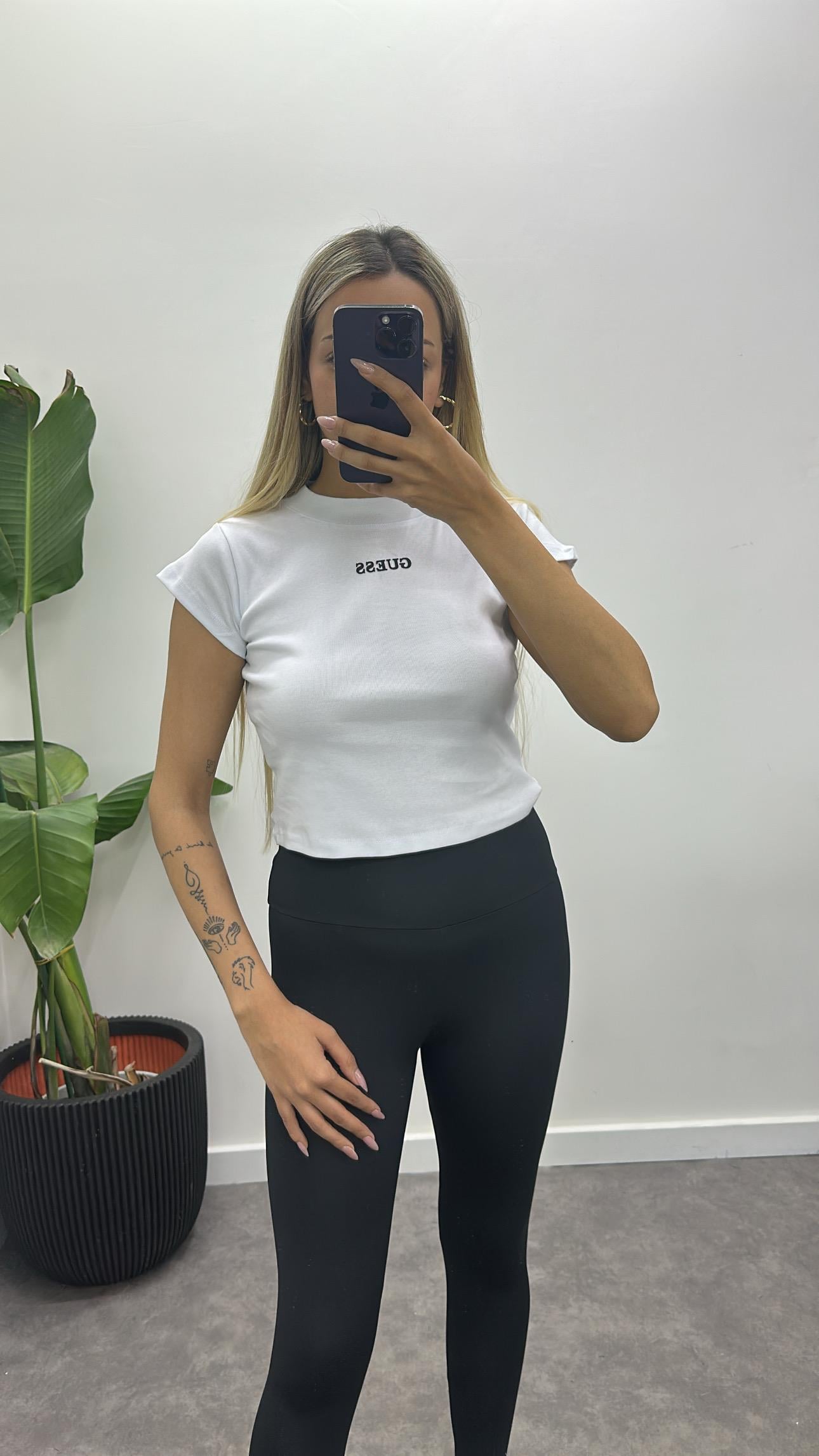 Premium Guess Crop Badi