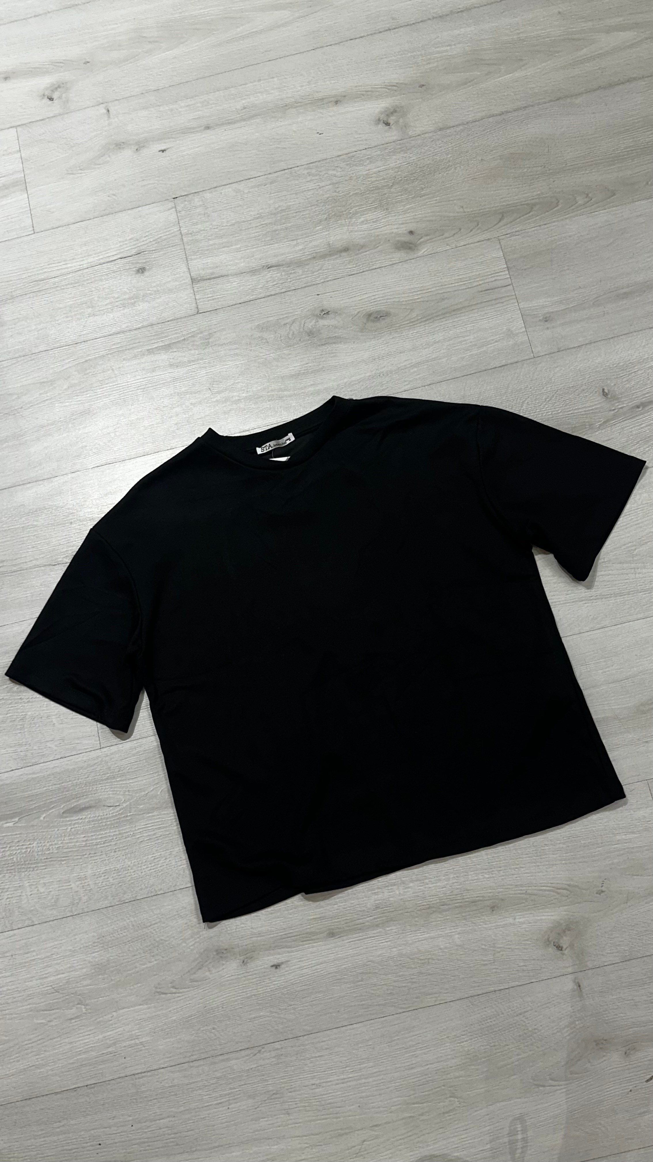 Sırt Detay Kalp Nakışlı T-Shirt
