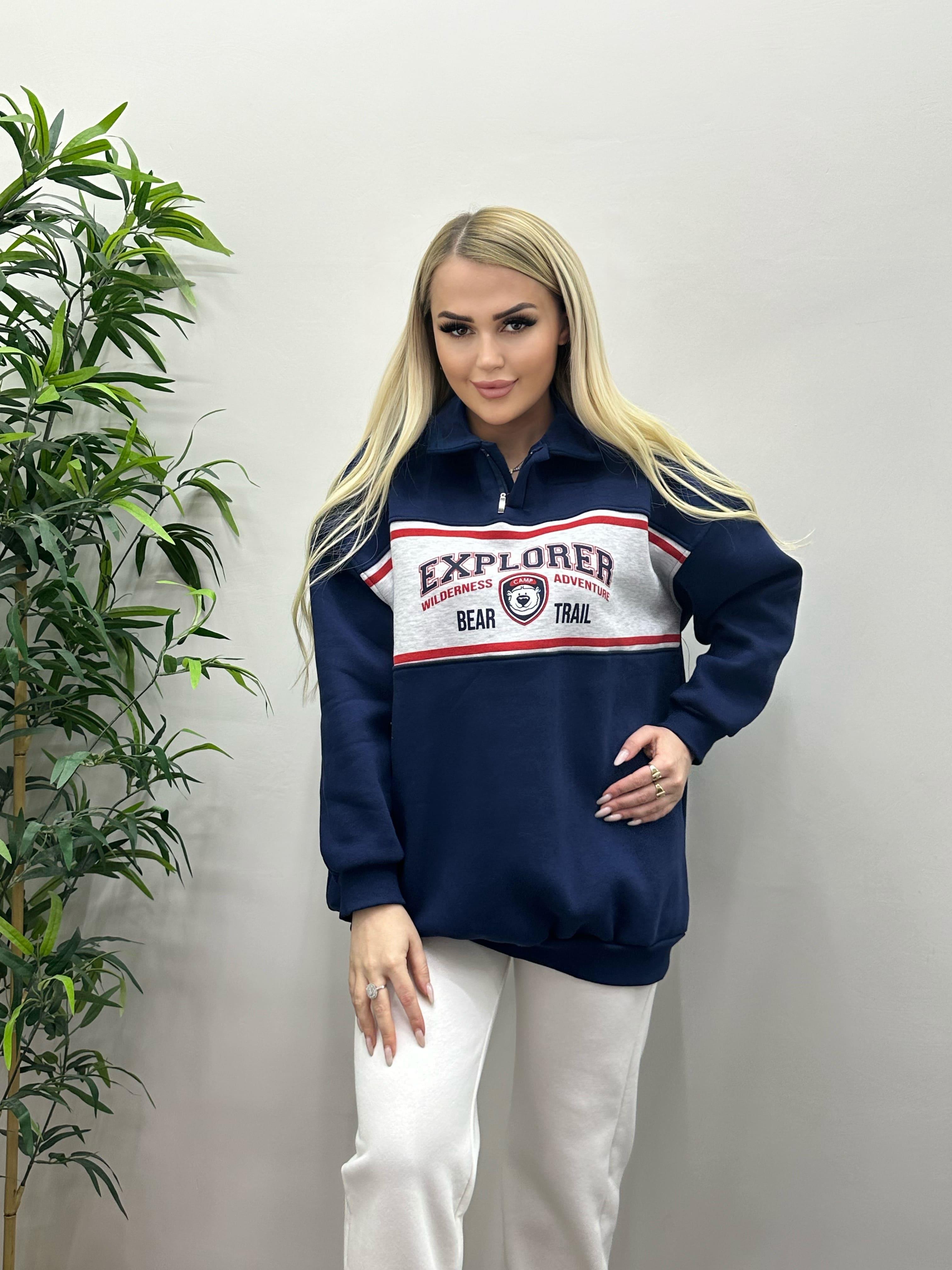 Yazı Detay Dik Yaka Sweatshirt