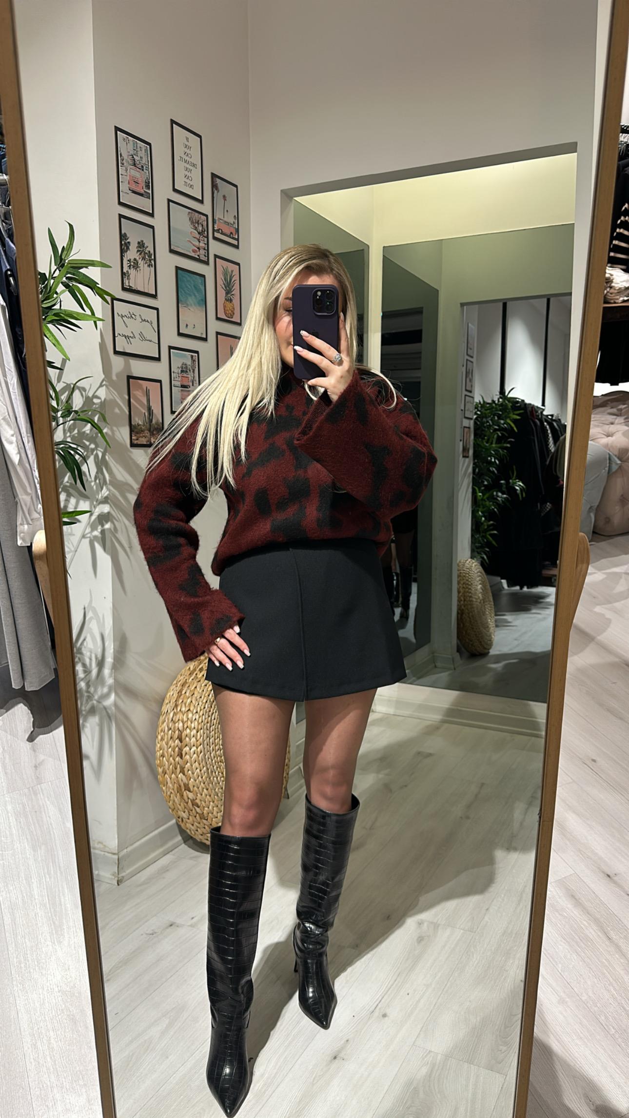 Zarf Detay Kumaş Şort Etek