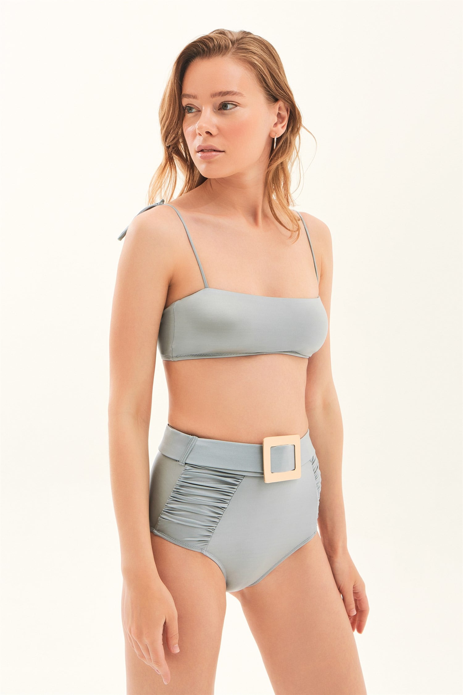 Kare Yaka Toka Detaylı Bikini Takım