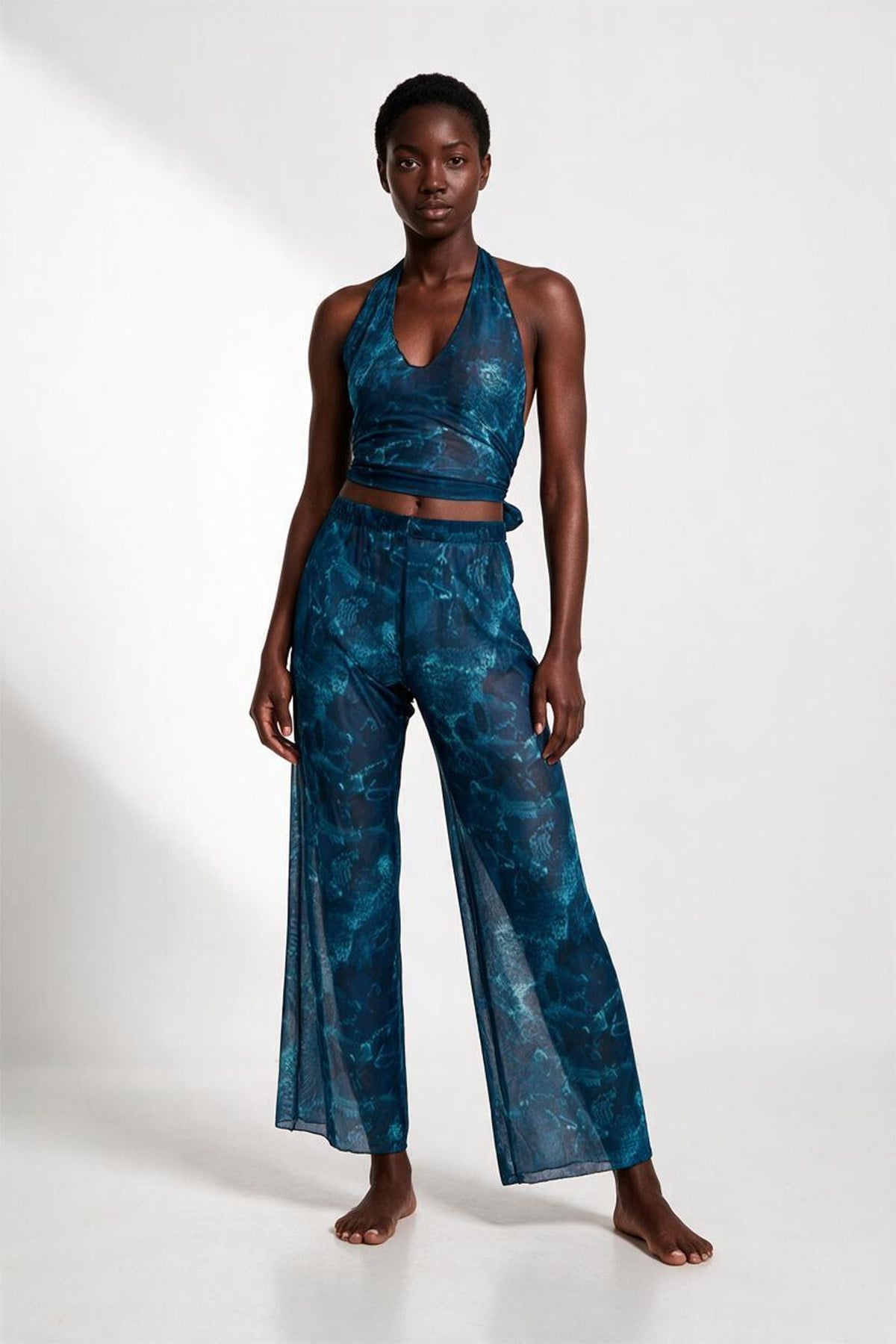 Desenli Tül Crop Top-Pantolon Takım