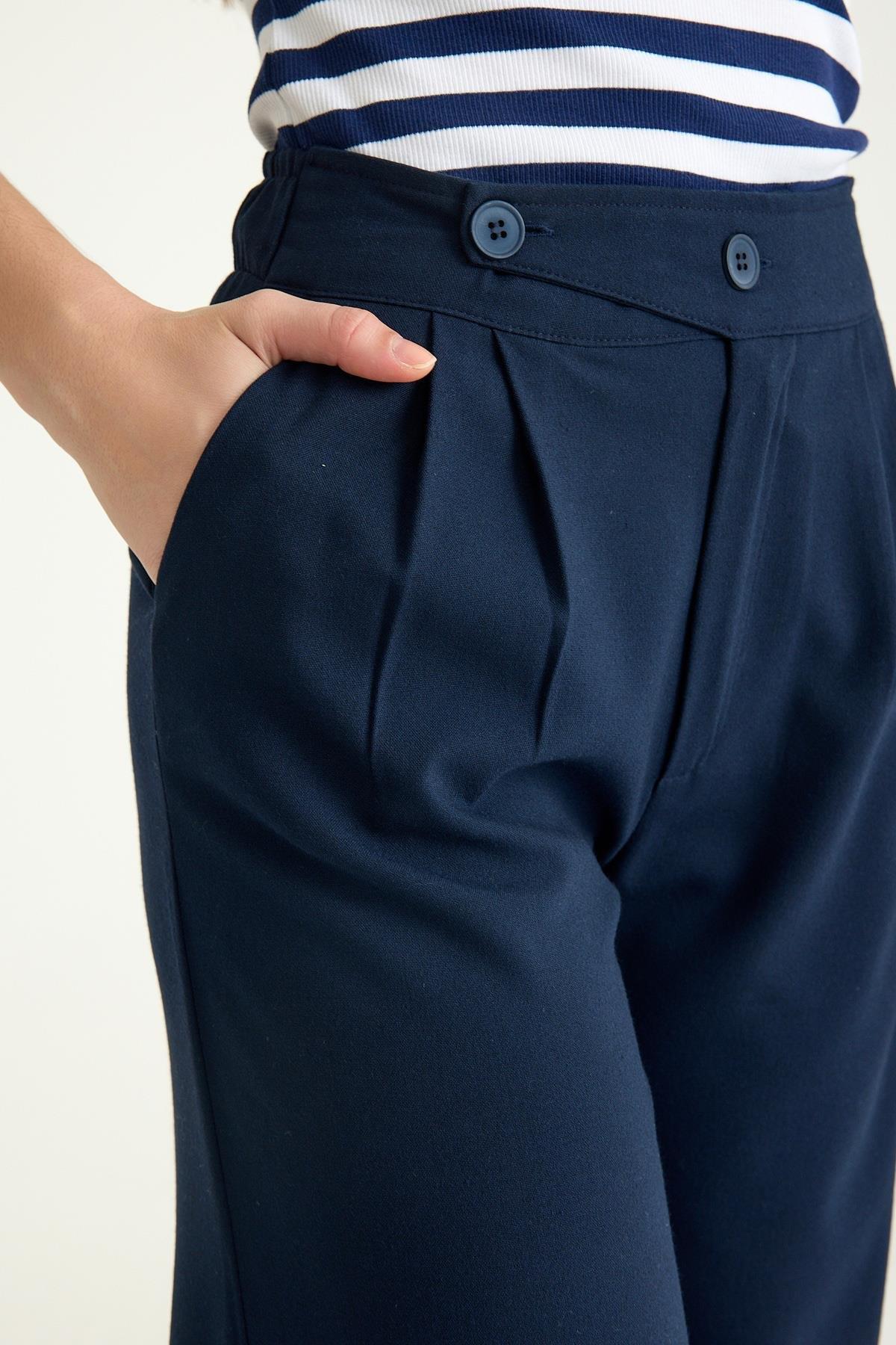 Kemer Detaylı Pantolon :Lacivert