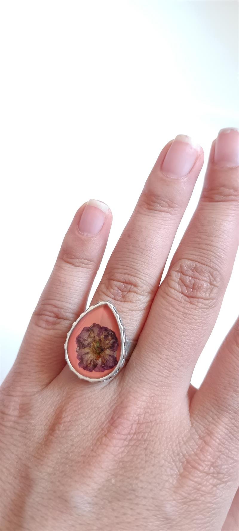 Kurutulmuş Çiçekten Yüzük