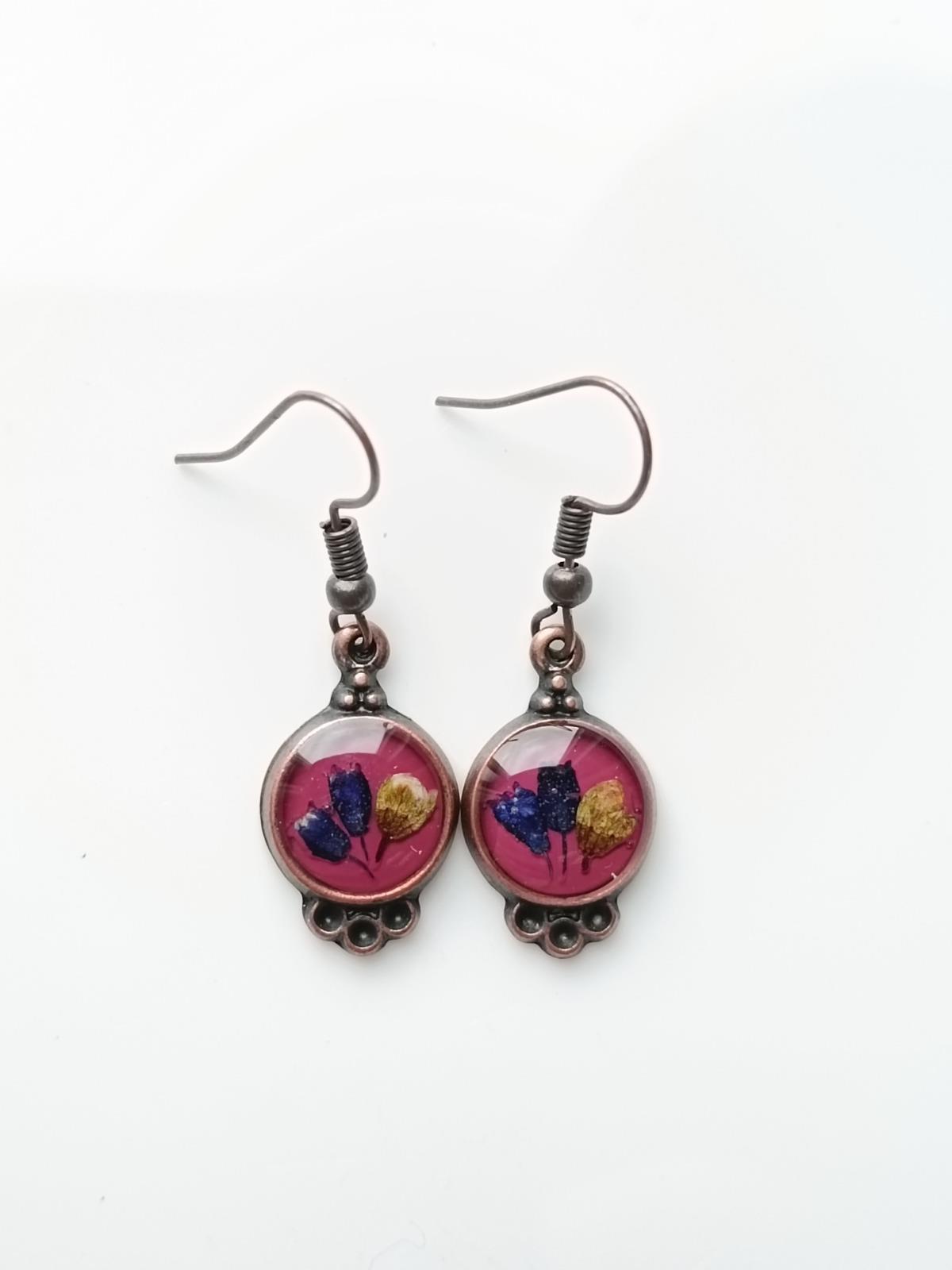 Kurutulmuş Çiçekten Küpe