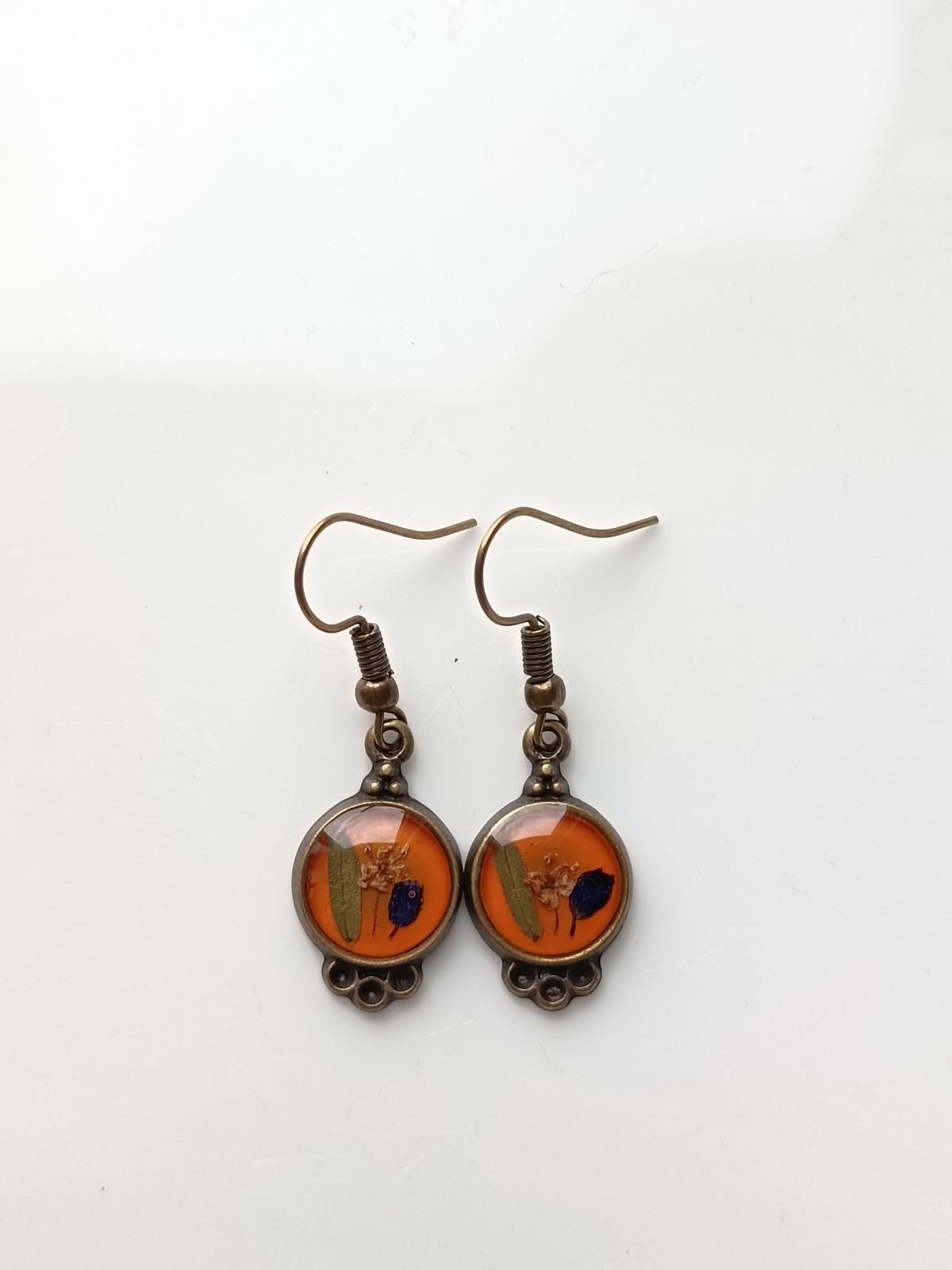 Kurutulmuş Çiçekten Küpe