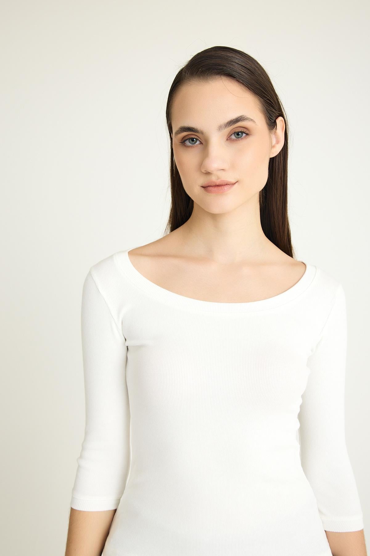 OVAL YAKA T-SHIRT / EKRU