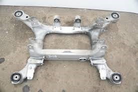 BMWBMW ORİJİNAL ARKA AKS TRAVERSİ 33316794666
