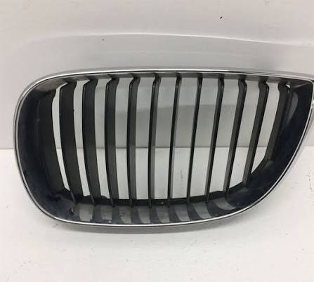 BMWBMW ORİJİNAL IZGARA, KROM ÇERÇEVE-SOL 51137077129