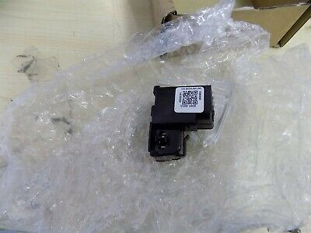 LAND ROVERLAND ROVER ORİJİNAL AYNA LAMBASI LR065366