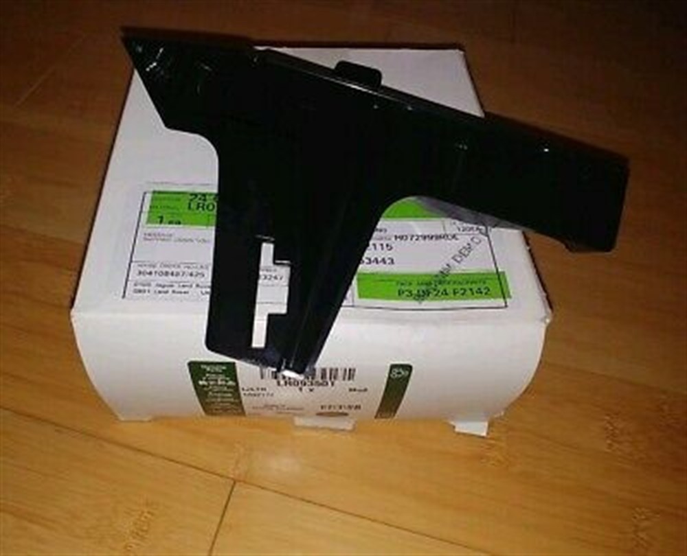 LAND ROVERLAND ROVER ORİJİNAL ÖN TAMPON BRAKETİ SAĞ LR093501