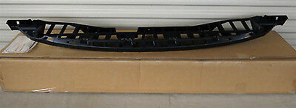 LAND ROVERLAND ROVER ORİJİNAL TAMPON TUTUCUSU LR045180