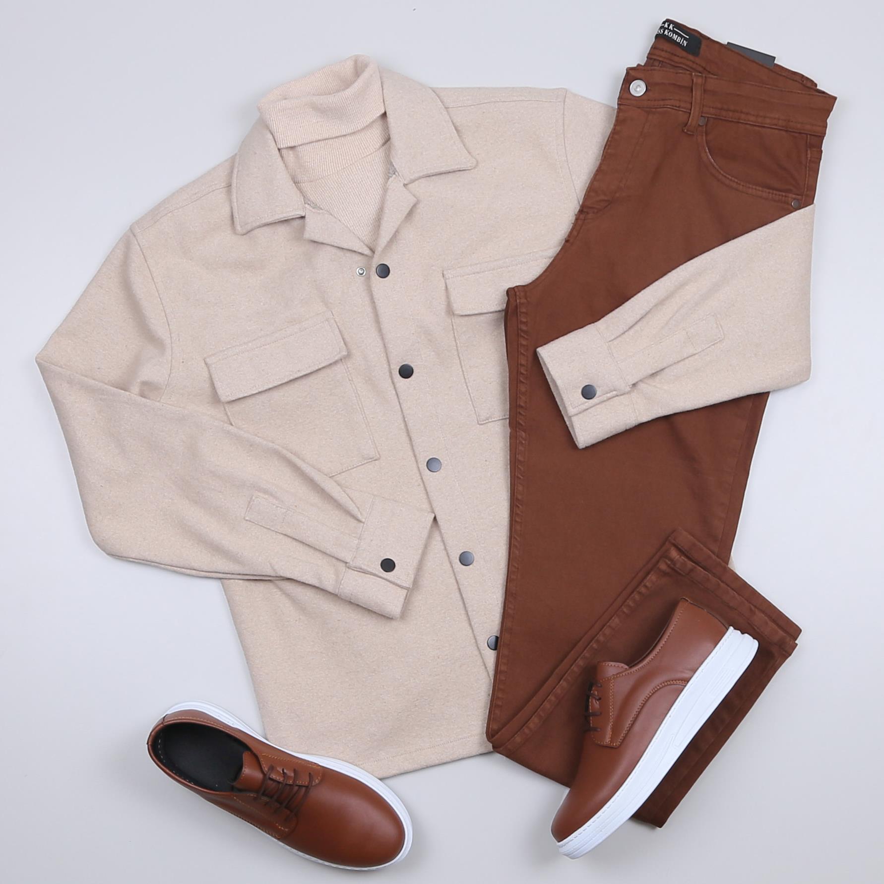 Bej Kaşe Gömlek Boğazlı Body Pantolon Ayakkabı Kombin