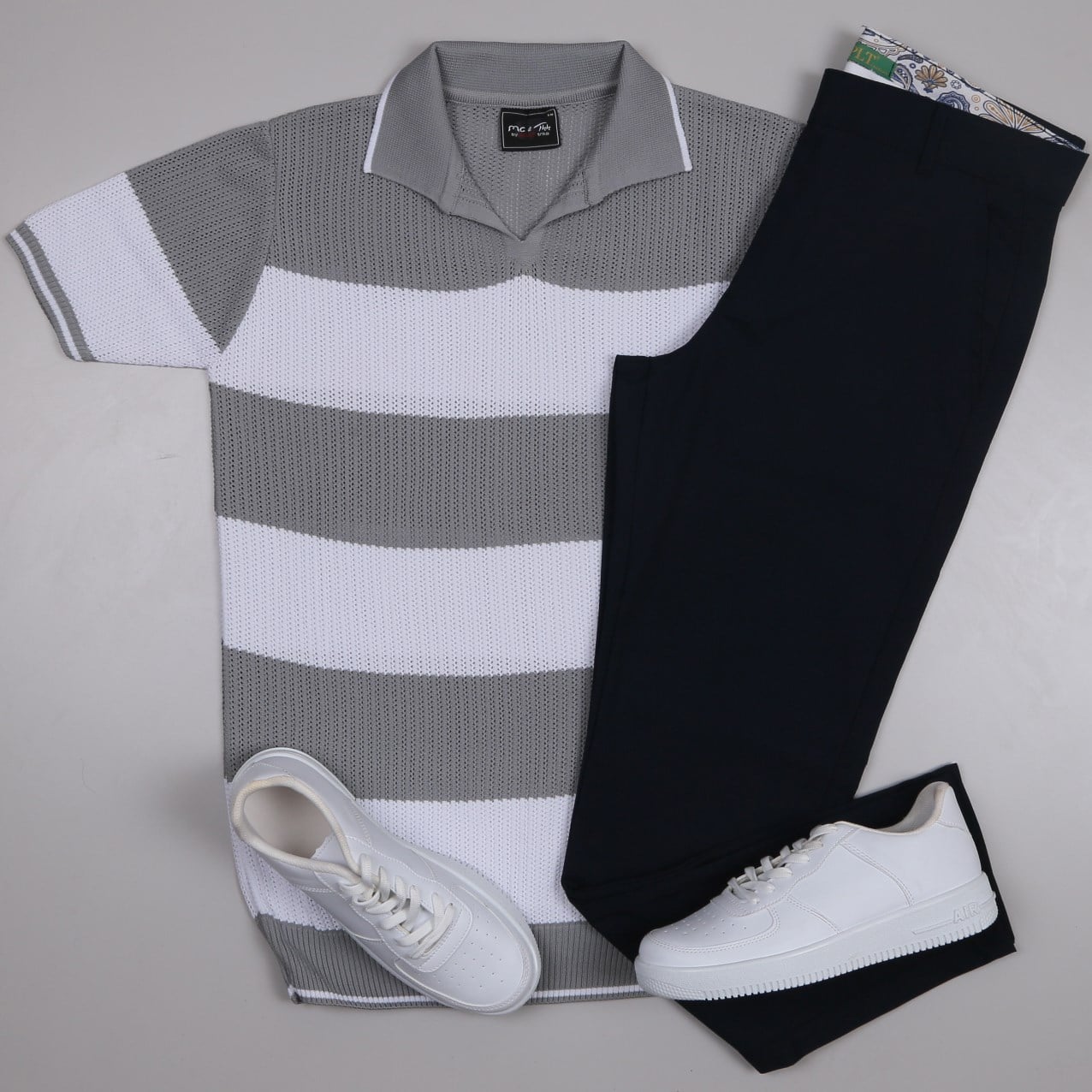 gri çizgili Triko Polo Yaka Tişört lacivert kumaş  pantolon  ayakkabı Kombin