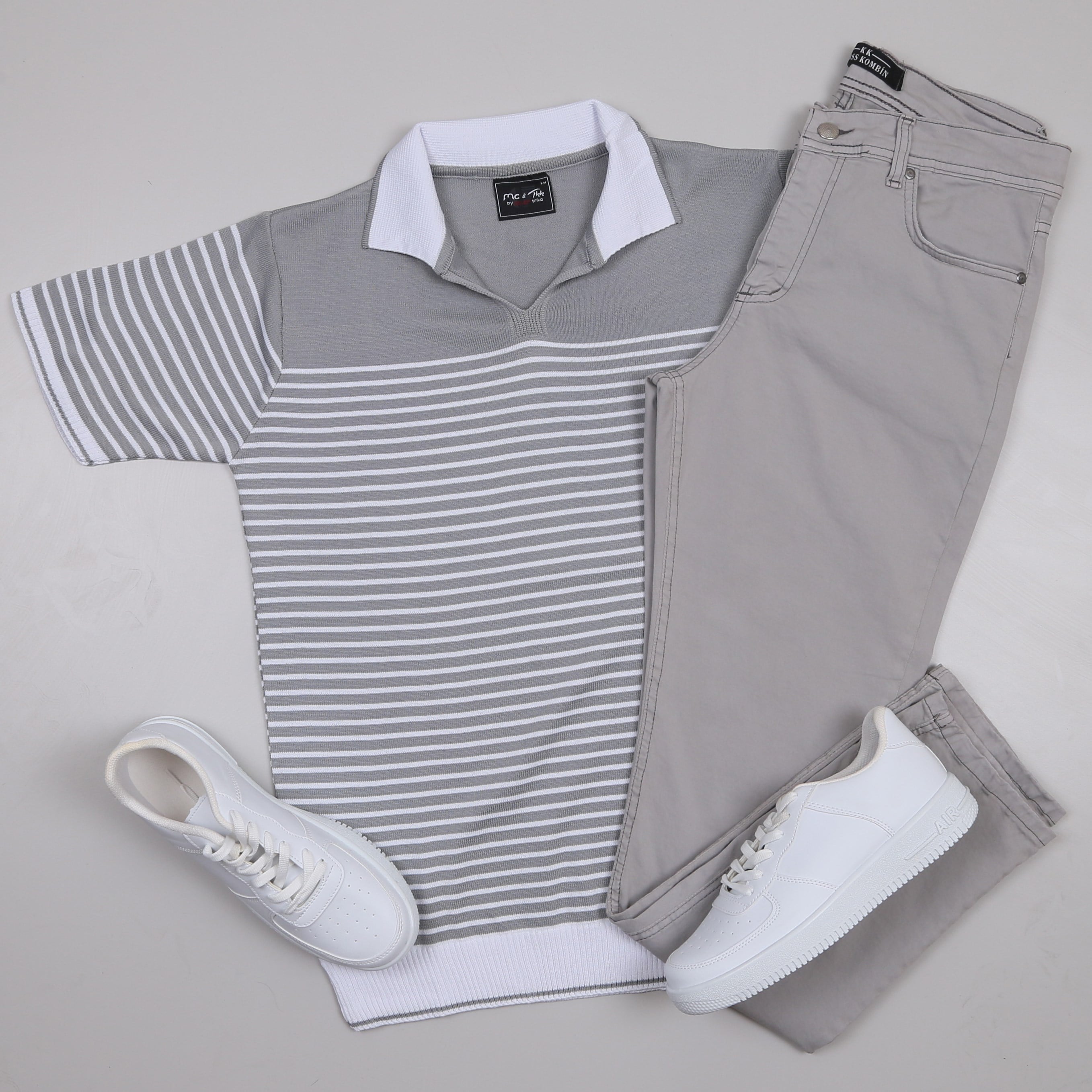 Gri Triko Polo Yaka Tişört Gri Pantolon Ayakkabı Kombin