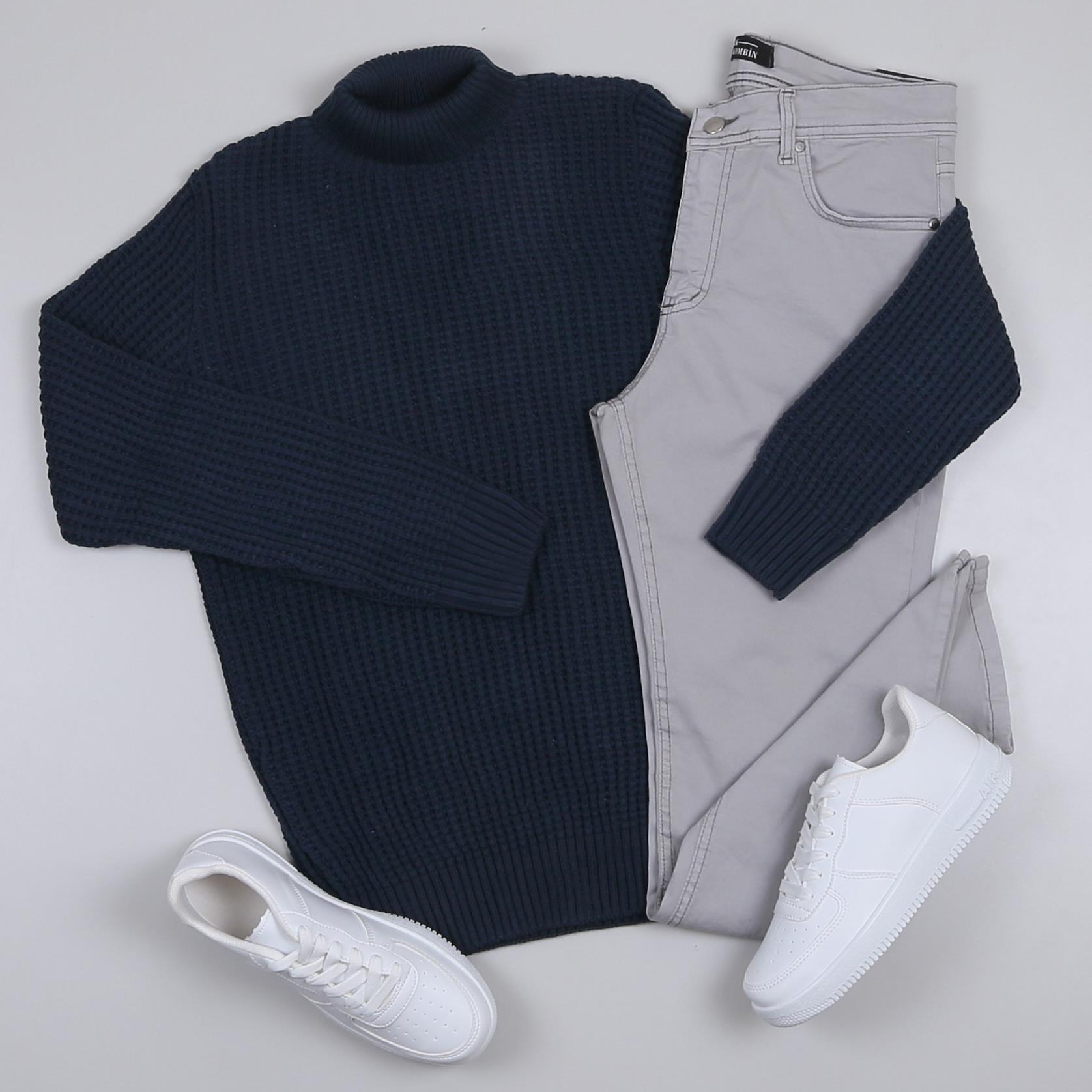 Lacivert Boğazlı Kazak Kot Pantolon Ayakkabı Kombini