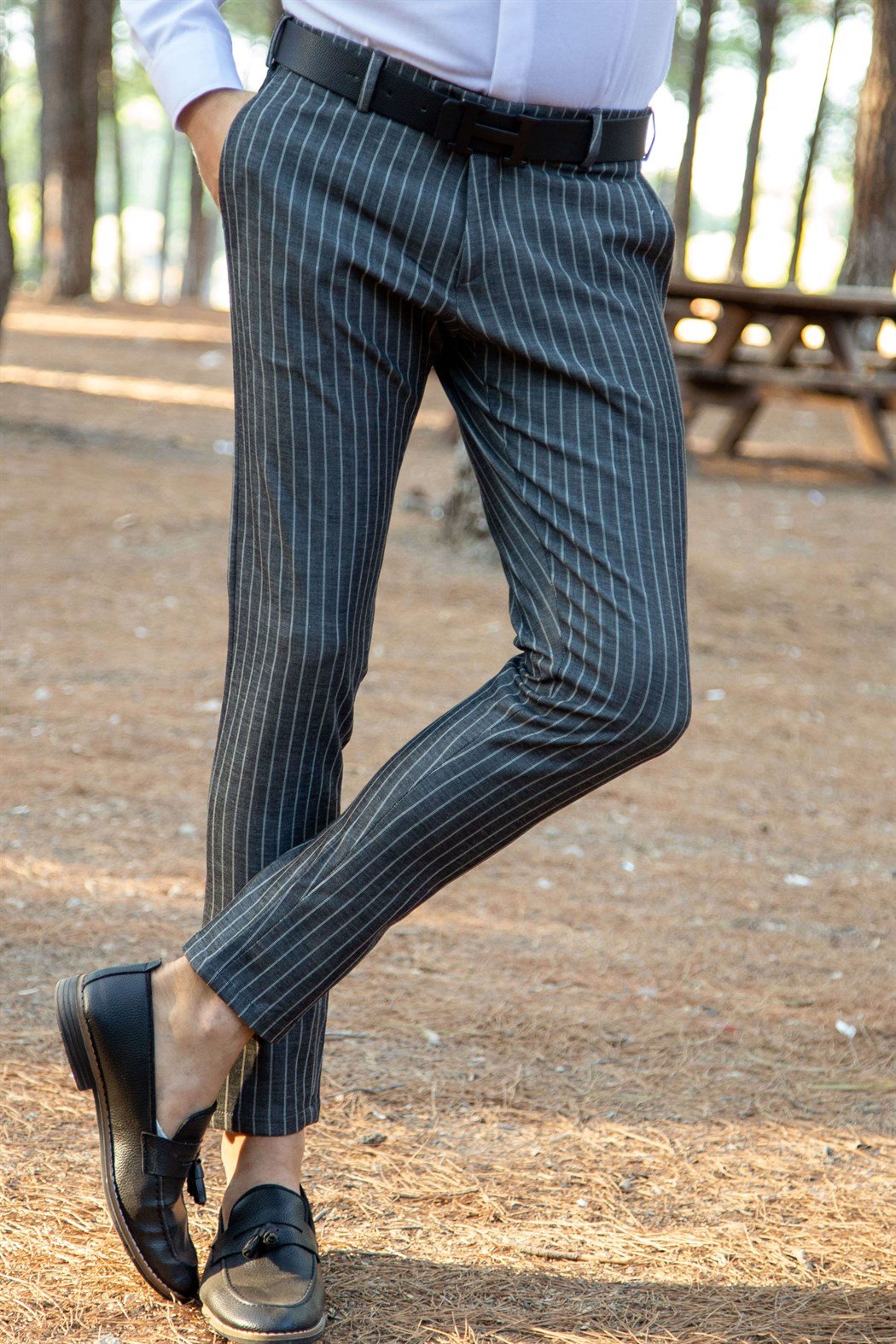 Likralı siyah üzerine beyaz ekoseli kumaş pantolon