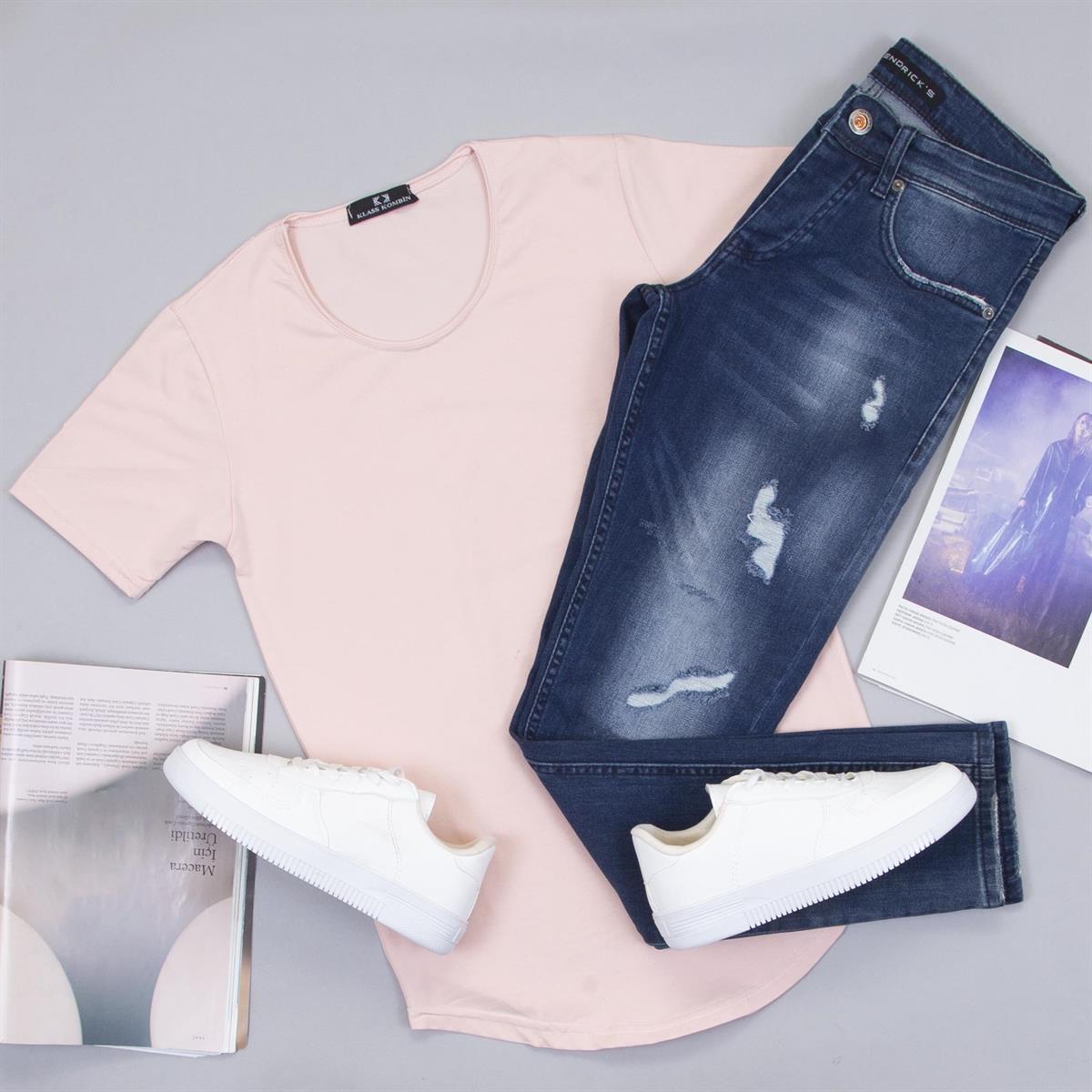 Pembe Basic Tişört Pantolon Ayakkabı Kombin