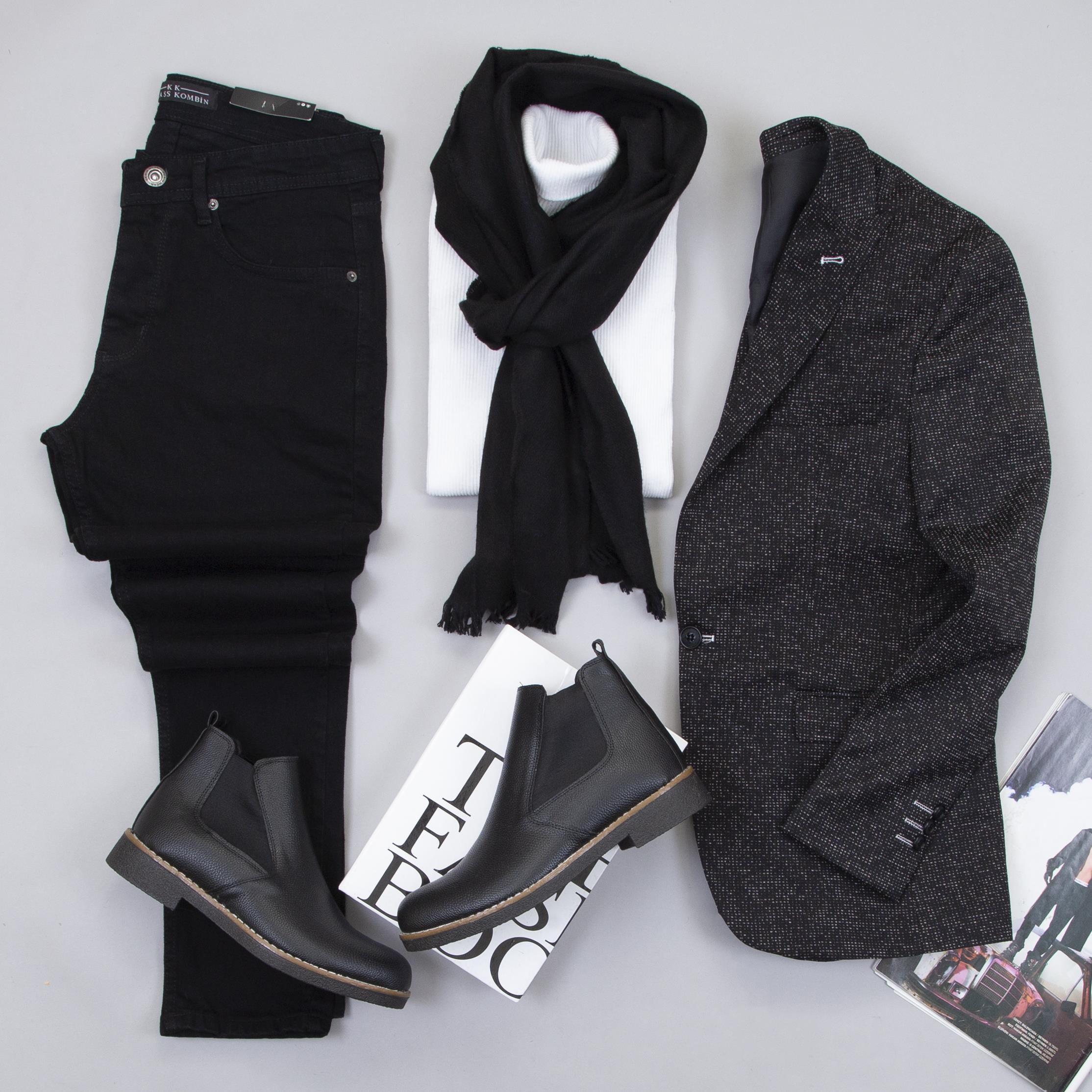 Siyah Blazer Ceket Boğazlı Body Pantolon Atkı Bot Kombin