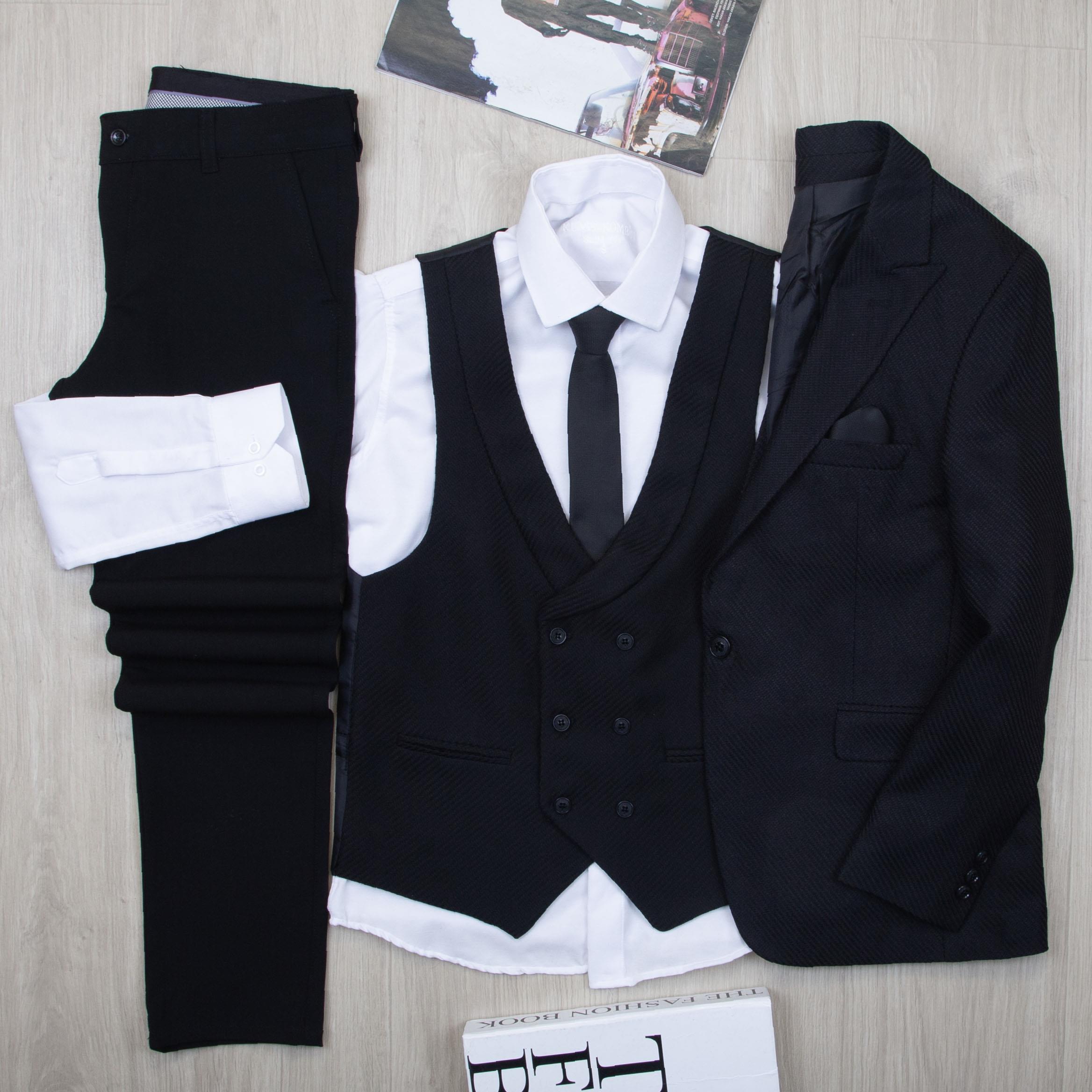 Siyah Takım Elbise Kombini