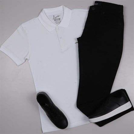 Beyaz Polo Yaka Tişört Siyah Kot  pantolon  ayakkabı Kombin