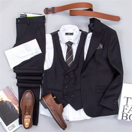 Siyah Takım Elbise Kombin