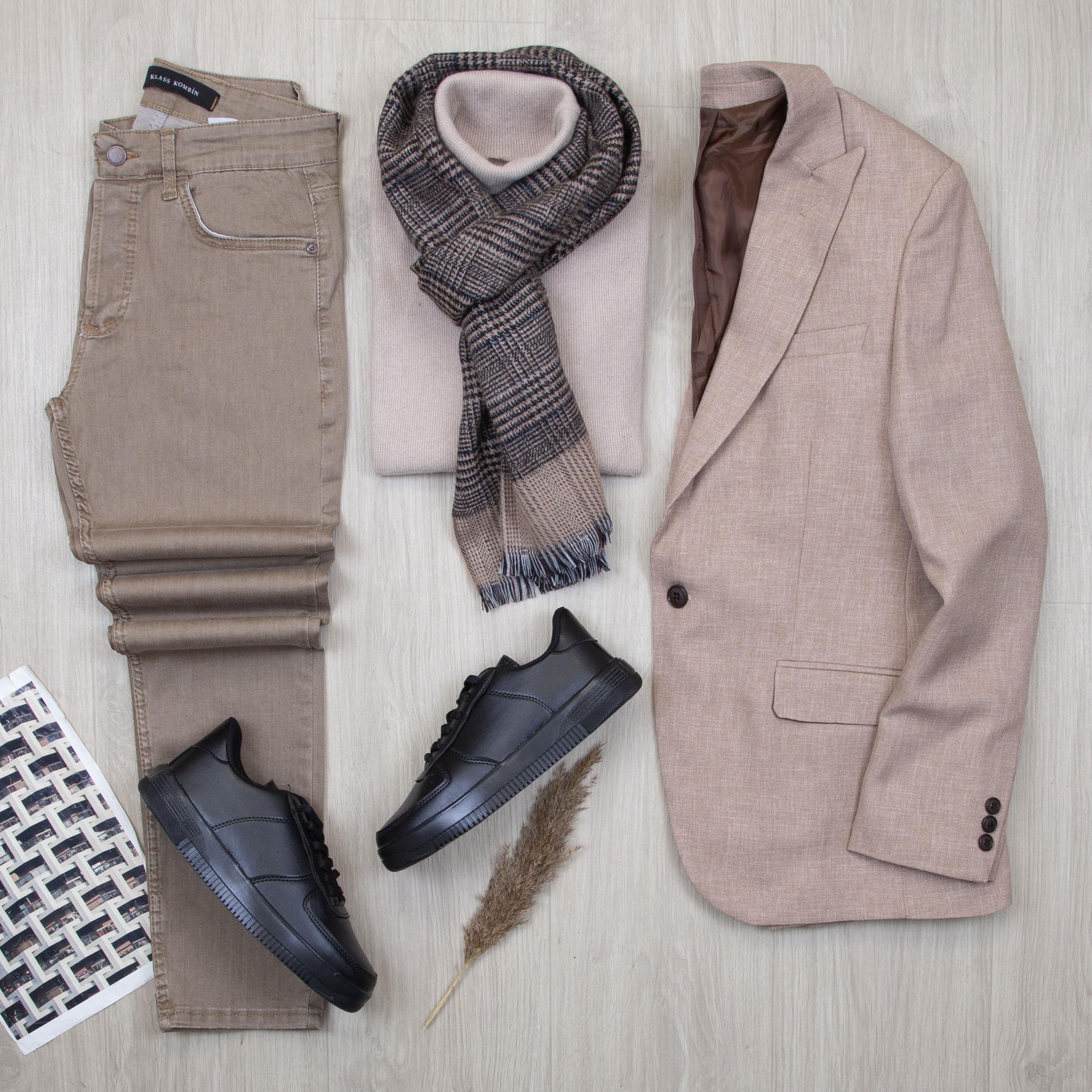 Bej Blazer Ceket Boğazlı Body Pantolon Ayakkabı Kombin